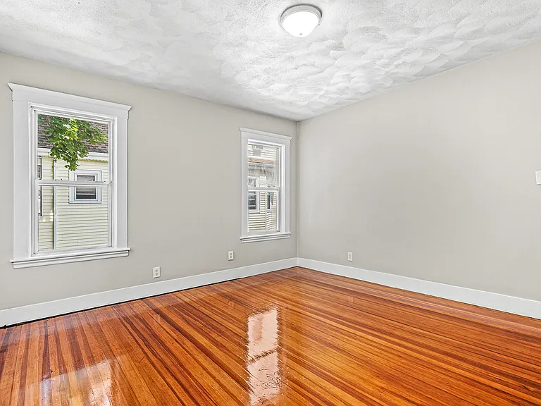 122 Grant Ave #122 — Photo 16