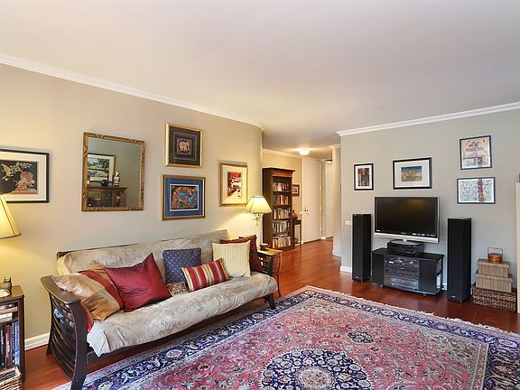 5th image of 255 E 49th St APT 6D