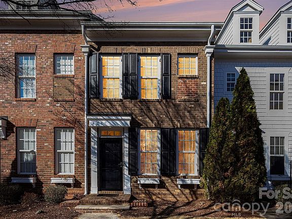 2nd image of 9813 Longstone Ln