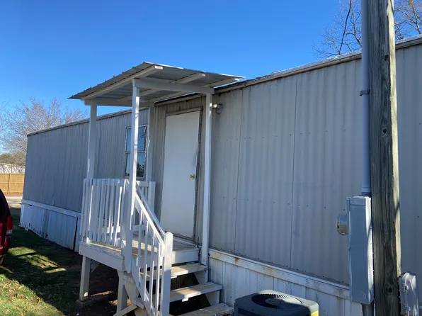 612 N Main St, Travelers Rest, SC 29690