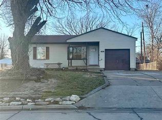 1608 Riggs Dr, Ponca City, OK 74601