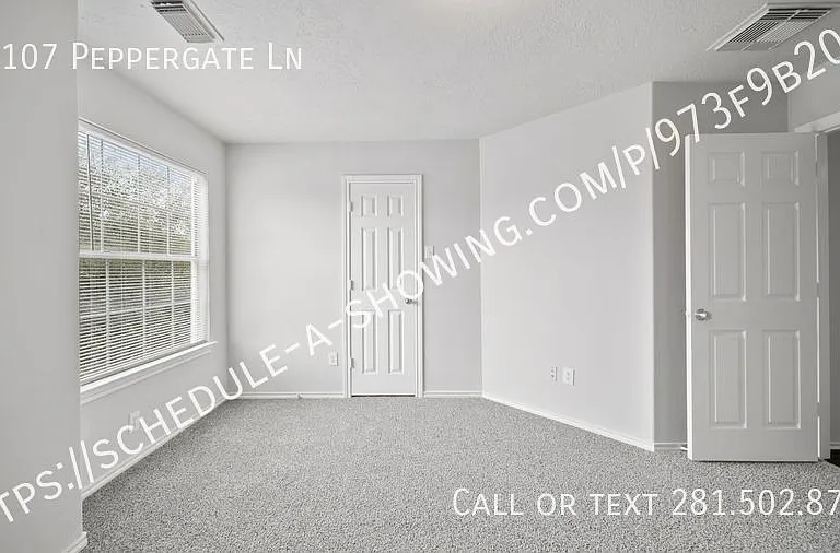 13107 Peppergate Ln — Photo 12