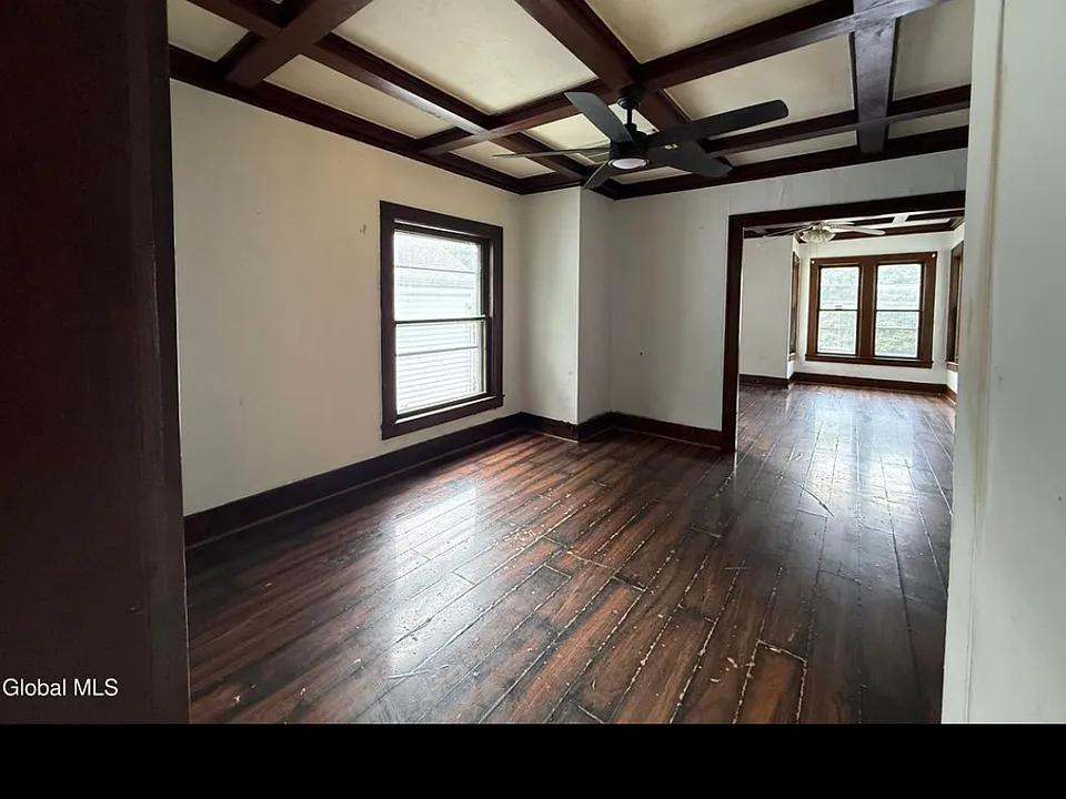 242 Bleecker St #2