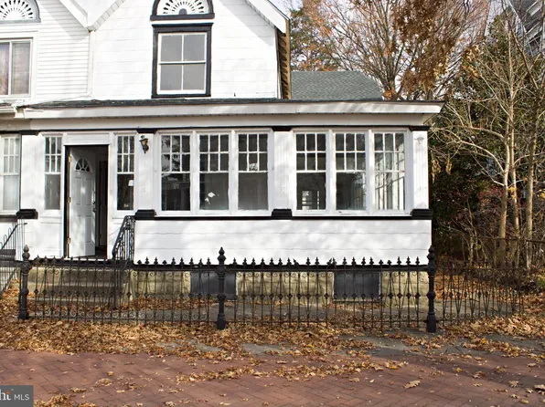 411 Monmouth St, Gloucester City, NJ 08030