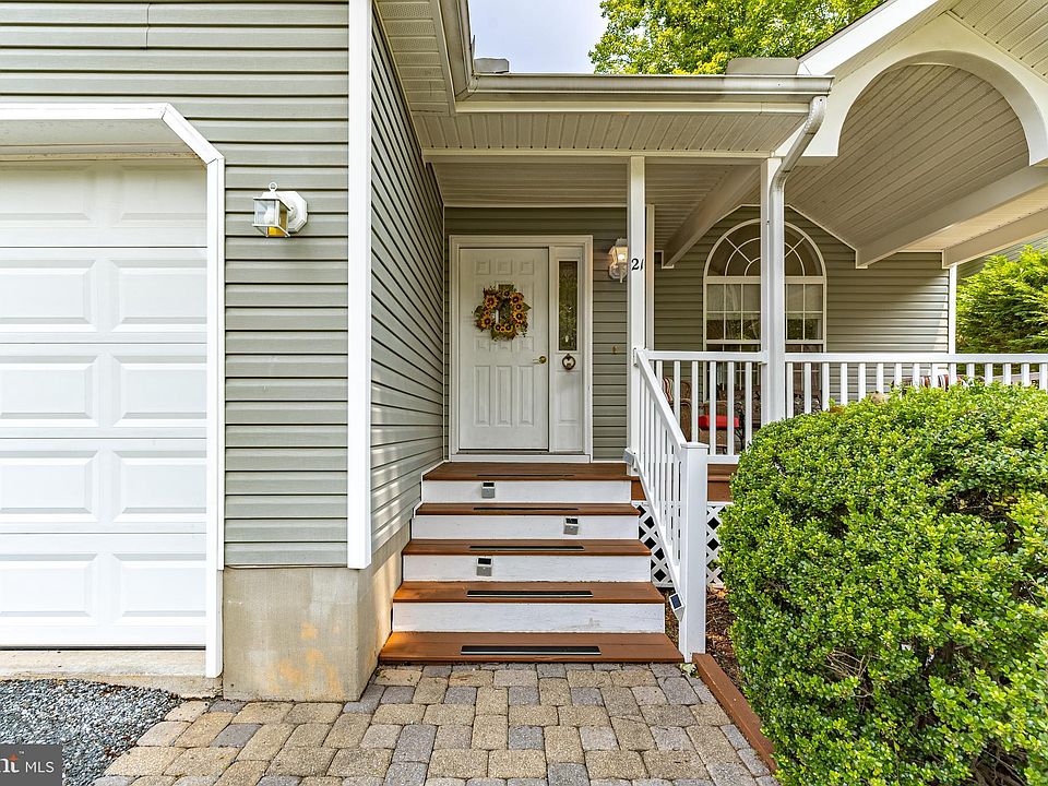 21 Links Ln, Berlin, MD 21811 | Zillow