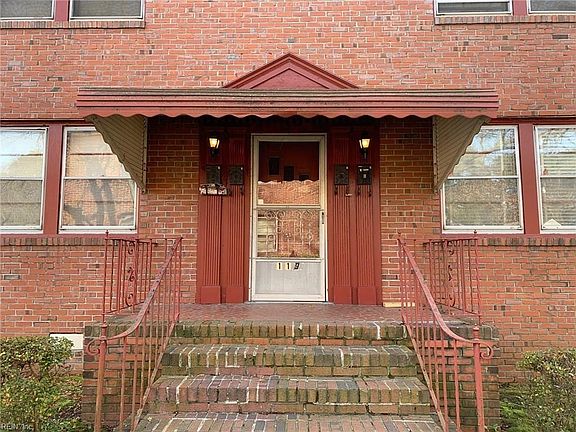 2nd image of 119 Tyler Cres E #4