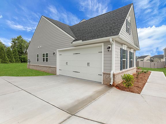 Esquire Place Move-in Ready