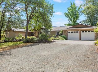 3921 Dark Hollow Rd, Medford, OR 97501