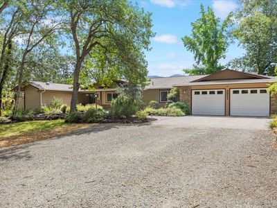 3921 Dark Hollow Rd, Medford, OR, 97501