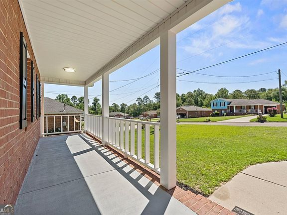 2nd image of 4149 Foreman Way