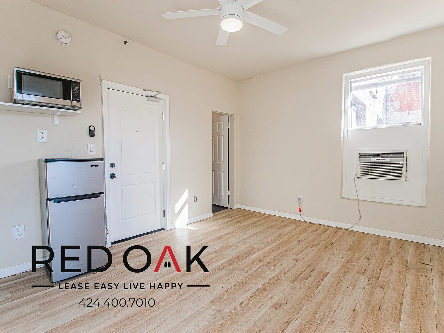 Charming Bachelor with Air Conditioning, In-Unit Storage, and All Utilities Included ~ In the Hea... — Photo 2