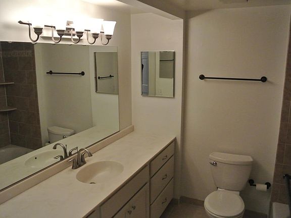 5th image of 130 Cameron St APT 110