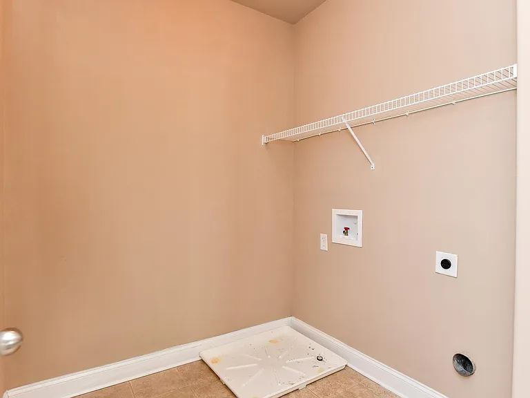 38 Ramapo Ct — Photo 45