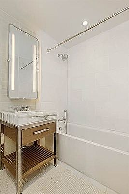 5th image of 389 E 89th St APT 15C
