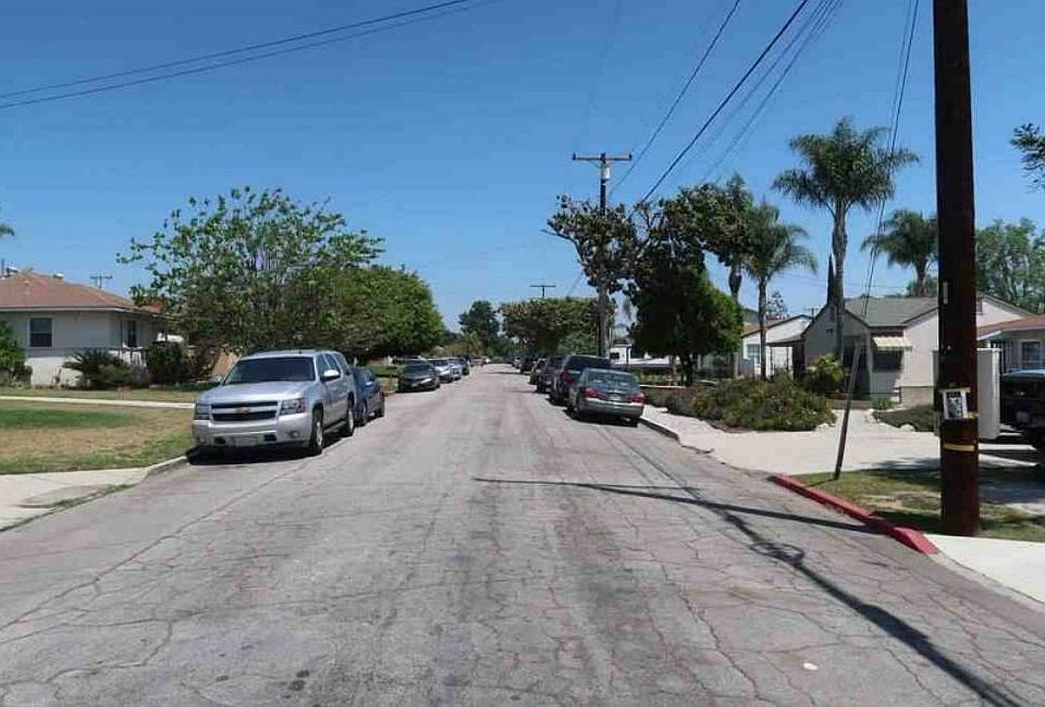 Exterior Neighborhood (street photo)
