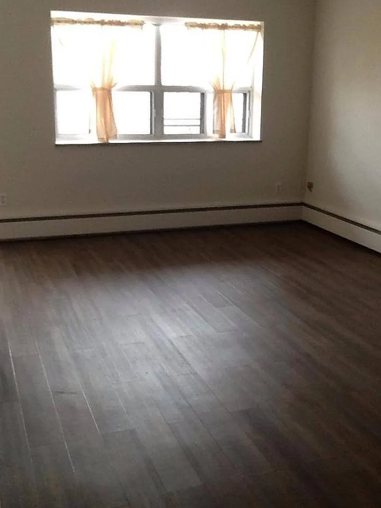 Westwood Apartments — Photo 4