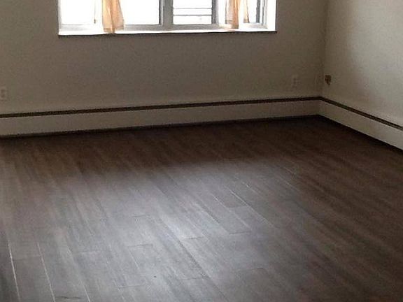 4th image of 547 King St W #1518184