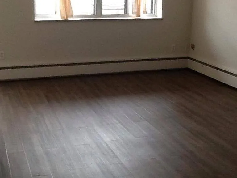 547 King St W — Photo 4