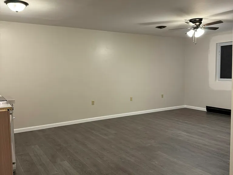 355 S Main St — Photo 8