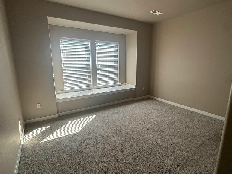 18551 White Rose Pl — Photo 6