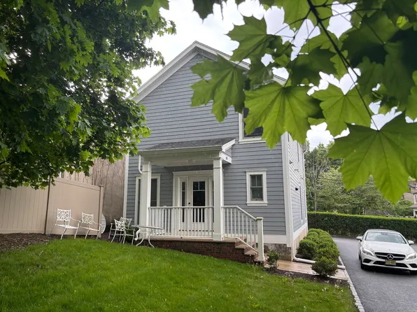 13 Clinton St, Morristown, NJ 07960