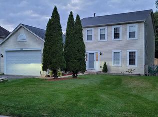 2001 Kensington Pl, Aurora, IL 60506