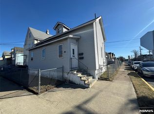 125 Kansas St, Hackensack, NJ 07601