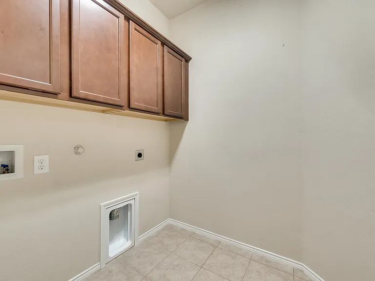 4721 Lazy Oaks St — Photo 15