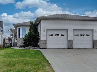 10659 N 81st Ave, Grande Prairie, AB T8W2J8