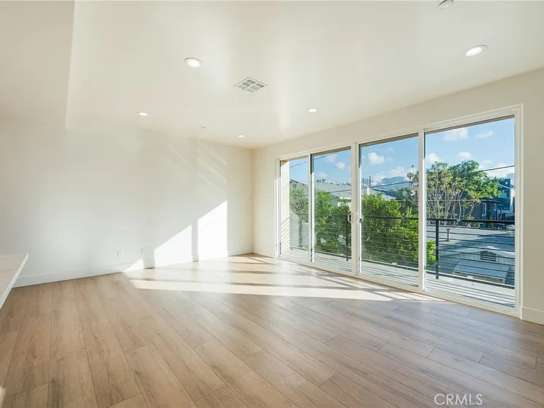 714 N Chestnut Ave — Photo 14