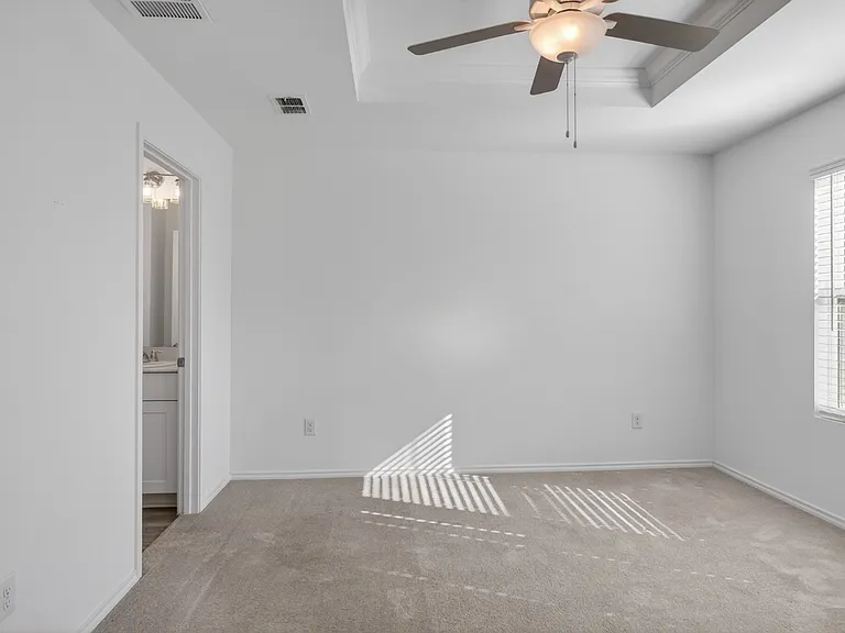 605 Grenada Lake Dr — Photo 28