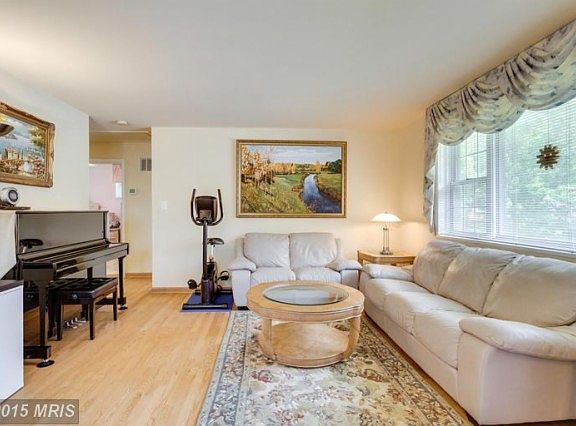 4th image of 3812 Tedrich Blvd