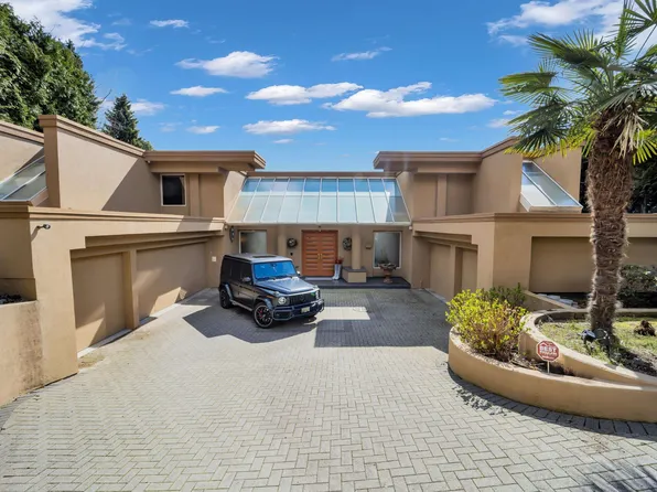 848 Eyremount Dr, West Vancouver, BC V7S 2A9
