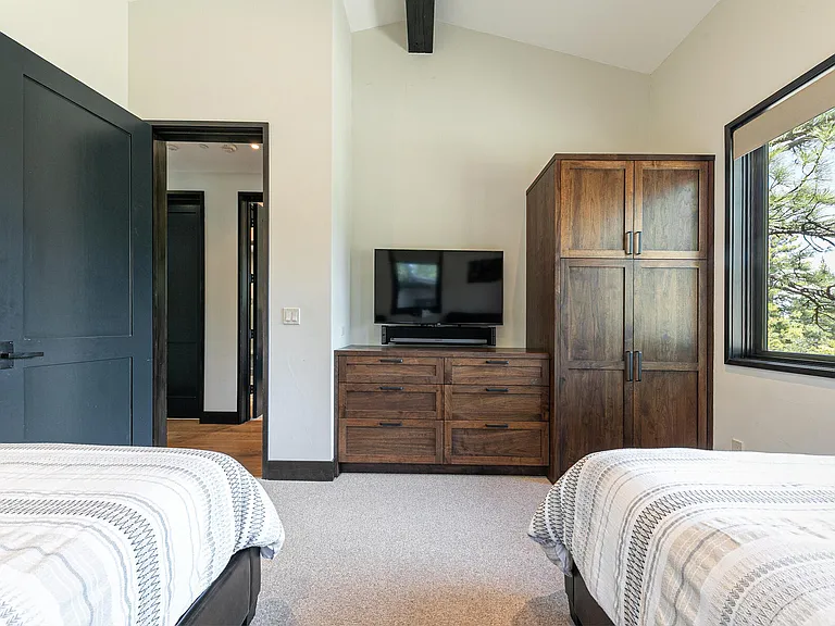 9718 Hunter House Dr — Photo 21