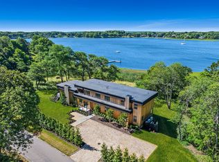 8 Hilo Dr, Shelter Island, NY 11964