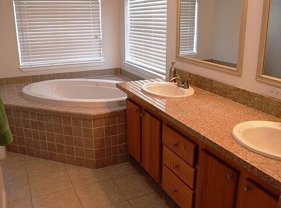 4th image of 1225 Vienna Dr Spc 76