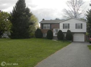 2720 Hi View Dr, Hampstead, MD 21074
