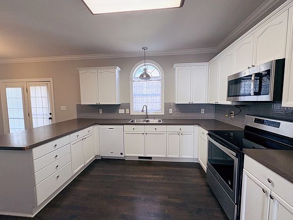 5th image of 11542 McGinns Trace Ct