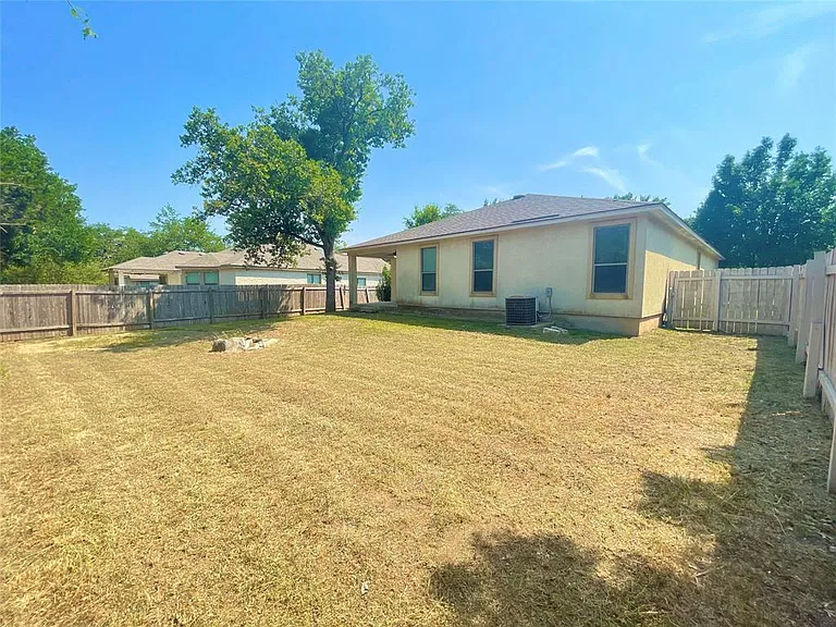 4412 Woodstock Dr — Photo 27