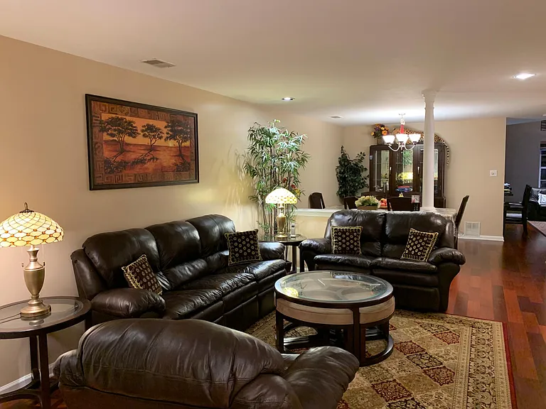 304 Harvest Ln — Photo 2