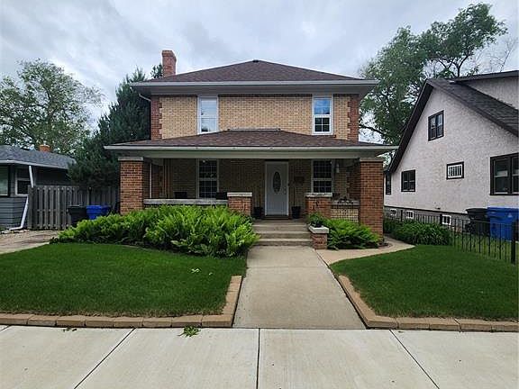 3rd image of 1418 2nd STREET