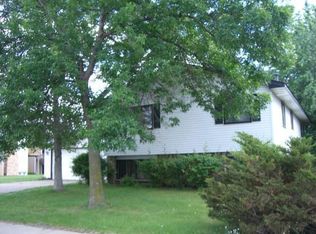 3201 74th Ave N, Brooklyn Park, MN 55443