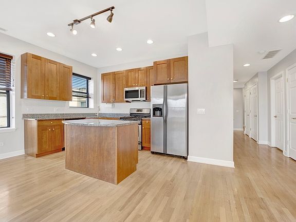 3rd image of 4817 N Kimball Ave #5