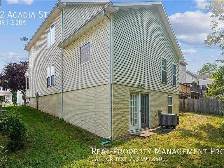 52 Acadia St — Photo 20