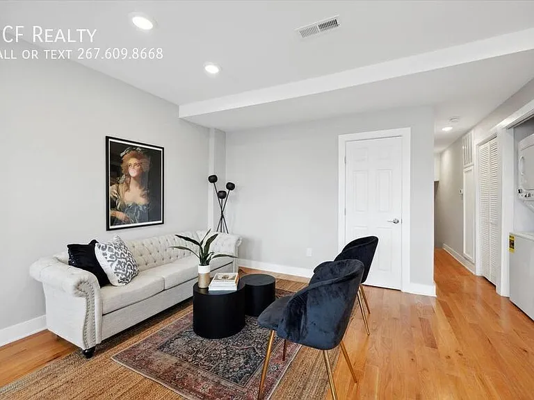 2827 W Girard Ave #2 — Photo 6