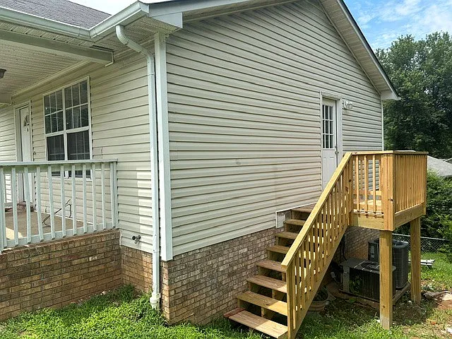 2 bed, 700 sqft, $875 — Photo 2