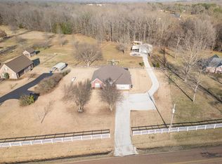 5590 Feathers Chapel Dr, Somerville, TN 38068