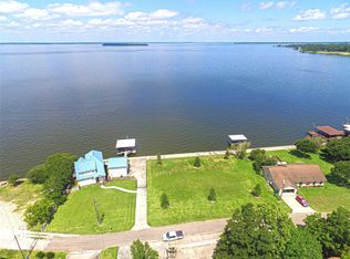 W Lake Shore Dr, Livingston, TX 77351