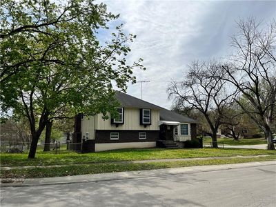 11925 Sycamore Ave, Grandview, MO, 64030