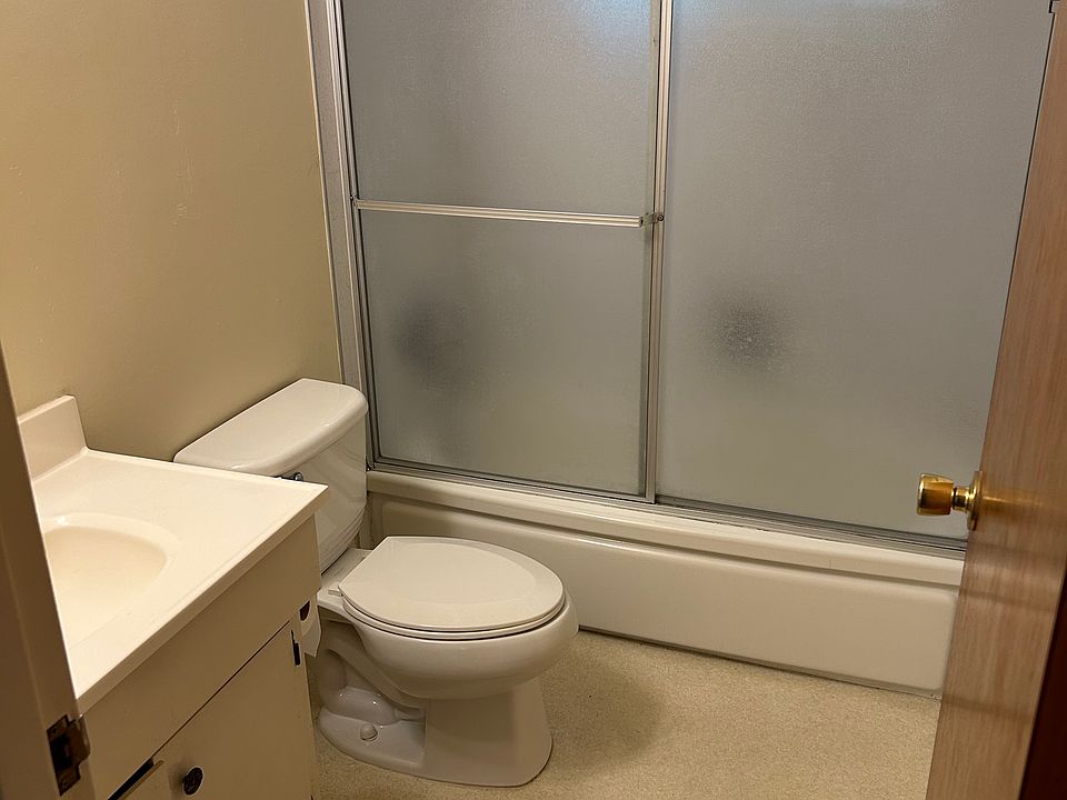 1st image of 1161 W Hamilton Ave #2